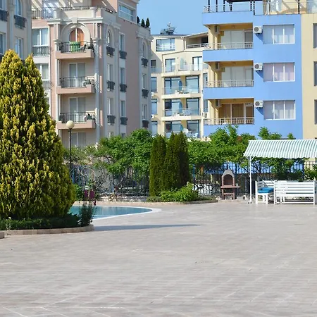 Апартамент братанов студио в комплекс сън сити 1 *